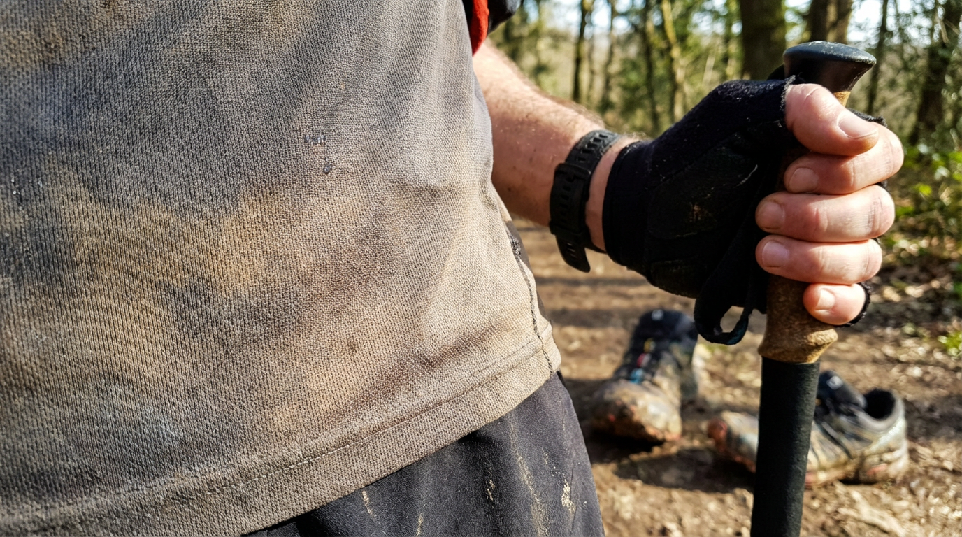 Sportler beim Ausdauertraining im Freien zur Verbesserung der Kondition